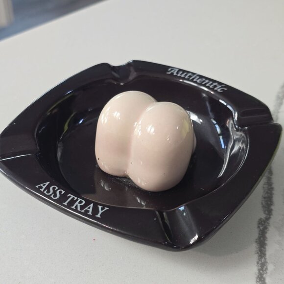 Authentic Ceramic Novelty Ashtray With Cheeky Design For Smoker "ass tray" funny - Picture 5 of 6